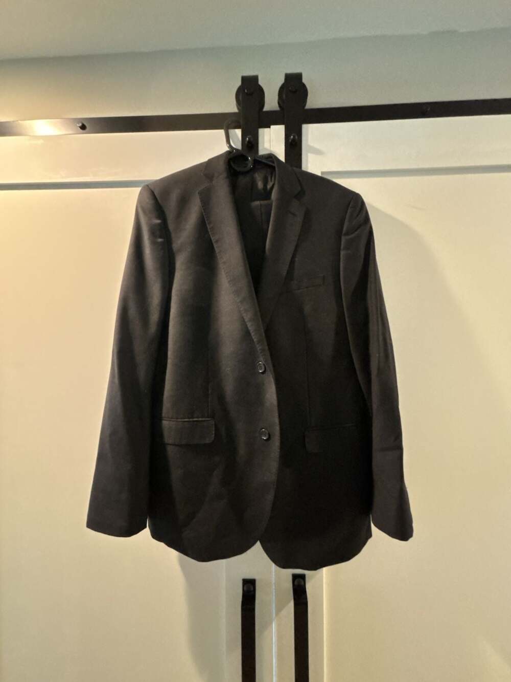 Joseph Abboud Men's Black Two-Button Suit Jacket Size 44L
